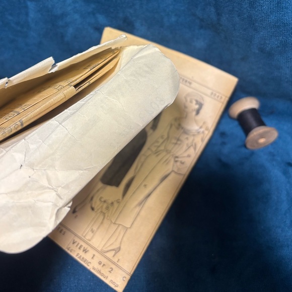 Women's Vintage “Advance 8043” Sewing Dress Pattern-Size 12 - Picture 5 of 5